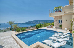 /c_images/thumb_3686786_2_7-new-villa-with-a-pool-and-panoramic-sea-view.jpg