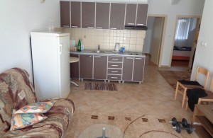 thumb_2379983_2.jpg