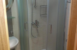 thumb_2405015_oba-wc-2.jpg