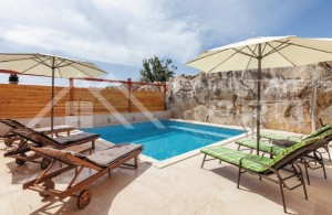 thumb_2436577_634_apartment_villa_with_swimming_pool_and_sea_view_5.jpg