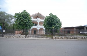 thumb_2437172_prodaja-kuca-sa-placem-u-krasicima-tivat-2.jpg