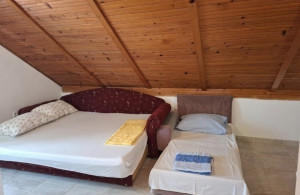 thumb_2613865_screenshot_20250820_175920_bookingcom.jpg