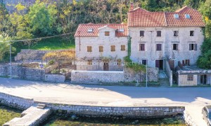 thumb_2663219_front-line-stone-property-kotor-7754-1-of-1-4-5.jpg