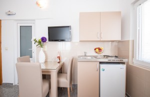 thumb_2872104_villa-kovacevic-triple-studio_kitchen.jpg