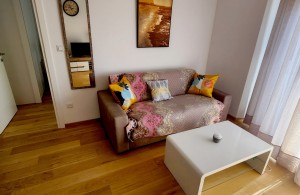 thumb_2872804_living-room-with-sofa-bed.jpg
