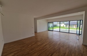 thumb_3021349_2-enterijer.jpg