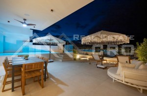thumb_3044531_chfront_villas_with_infinity_pools_and_garages_for_sale_.jpg