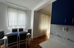 thumb_3070484_kitchen-main.jpg