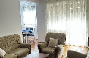 thumb_3070484_living-room-3.jpg