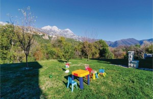 thumb_3090233_villa_for_sale_in_montenegro_with_a_swimming_pool6.jpg