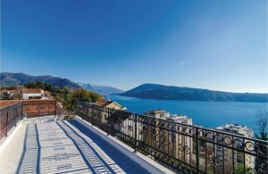 thumb_3090233_villa_for_sale_in_montenegro_with_a_swimming_pool9.jpg