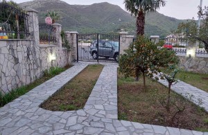 thumb_3107214_house_for_sale_on_the_first_-sea_line_in_montenegro2.jpg