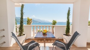 thumb_3173046_happymontenegro.hotel.seafront.terrace.jpg