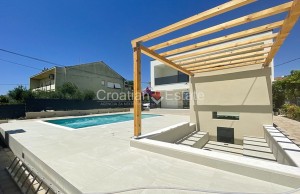 thumb_3188565_croatia-trogir-villa-pool-sale-102-.jpg