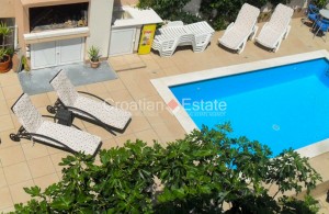 thumb_3190471_croatia-ciovo-apartment-villa-seafront-pool-sale-112-.jpg
