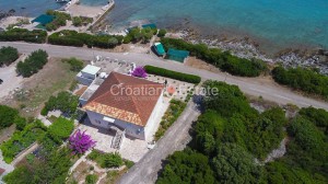 thumb_3191528_croatia-korcula-seafront-house-pool-sale-101-.jpg