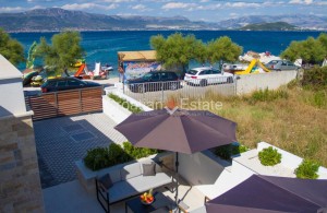 thumb_3192393_croatia-ciovo-house-seafront-pool-sale-117-.jpg