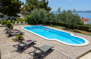 thumb_3193894_croatia-ciovo-villa-sea-view-pool-sale-102-.jpg