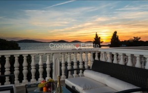 thumb_3198555_croatia-pirovac-villa-seafront-sea-view-pool-sale-118-.jpg