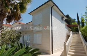 thumb_3198564_croatia-brac-villa-seafront-sea-view-pool-sale-102-.jpg