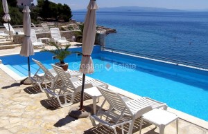 thumb_3198603_croatia-ciovo-villa-seafront-pool-sea-view-sale-101-.jpg
