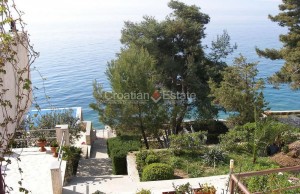 thumb_3198603_croatia-ciovo-villa-seafront-pool-sea-view-sale-104-.jpg