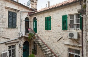 thumb_3206322_apartment_for_sale_in_old_town_of_kotor.jpg