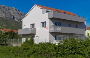 thumb_3228564_croatia-split-house-pool-near-sea-sale-101-.jpg