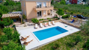 thumb_3235268_croatia-split-house-sea-view-pool-yard-sale-101-.jpg