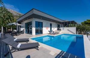 thumb_3237120_croatia-split-villa-sea-view-pool-barbecue-sale-103-.jpg