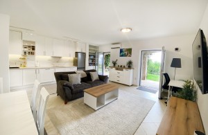 thumb_3240170_ds-living-room-1.jpg