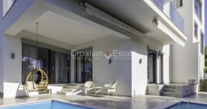 thumb_3253001_croatia-podstrana-luxury-villa-sea-view-pool-sale-102-.jpg