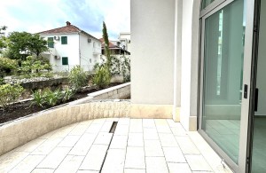 thumb_3279169_negro.real.estate.hercegnovi.bythesea.apartment.seaview1.jpg