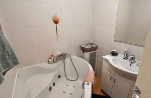 thumb_3284270_10.jpeg