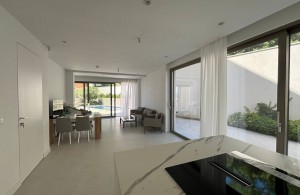 thumb_3285371_lastva_park_apartment_in_montenegro_for_sale1.jpg
