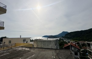 thumb_3289394_image_50366721.jpg