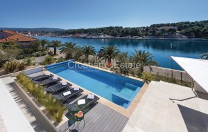 thumb_3293224_croatia-brac-villa-seafront-pool-parking-sale-103-.jpg