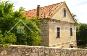 thumb_3296463_acious_stone_house_for_renovation_on_a_large_plot_with_a.jpg