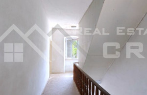 thumb_3296463_se_for_renovation_on_a_large_plot_with_a_view_for_sale_2.jpg