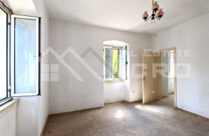 thumb_3296463_se_for_renovation_on_a_large_plot_with_a_view_for_sale_4.jpg