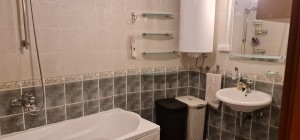 thumb_3305985_8.jpg