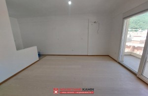 thumb_3307748_budva-three-bedroom-apartment-for-sale-_3.jpg