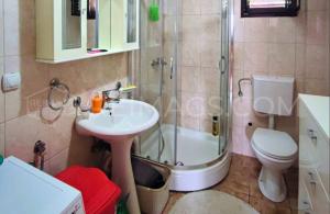thumb_3312832_9.jpg