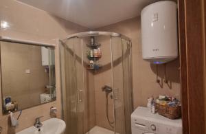 thumb_3316690_10.jpg