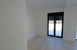 thumb_3319528_5.jpg