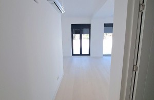thumb_3319528_6.jpg