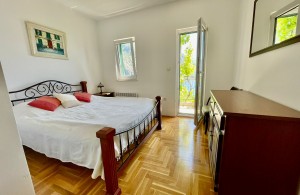 thumb_3322052_apartment_for_sale_in_kotor_with_a_sea_view12.jpg
