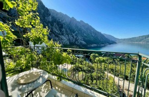 thumb_3322052_apartment_for_sale_in_kotor_with_a_sea_view17.jpg