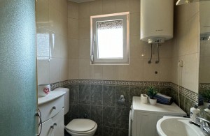 thumb_3323629_9.jpg