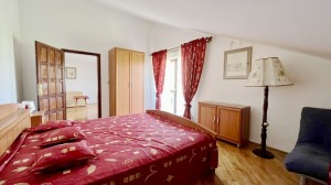 thumb_3326766_real.estate.montenegro.hercegnovi.bythesea.house.kumbor4.jpg